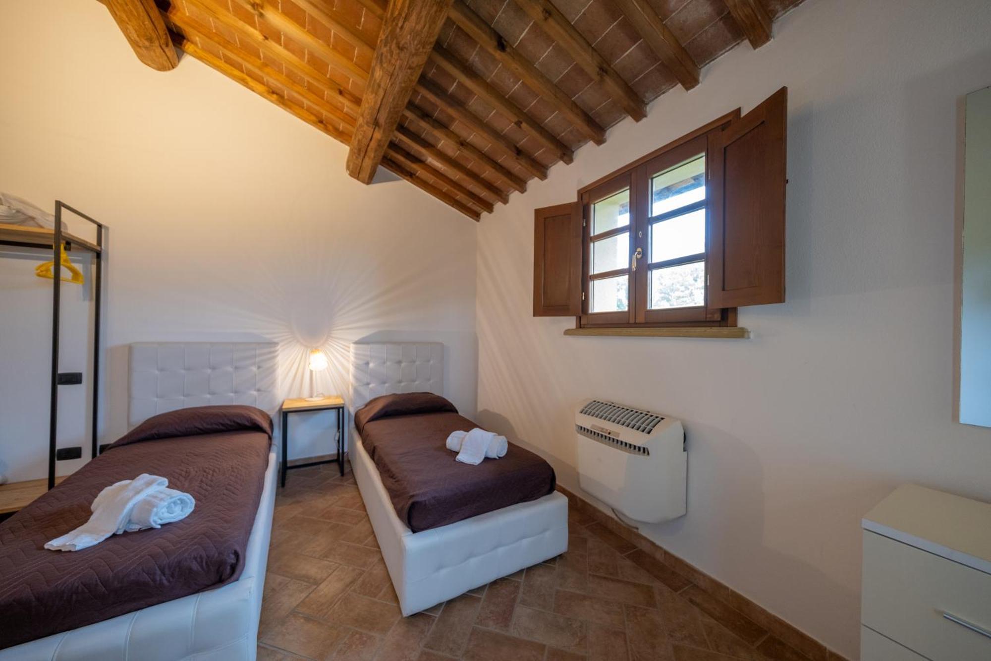 San Ruffino Apartments Lari Exterior photo