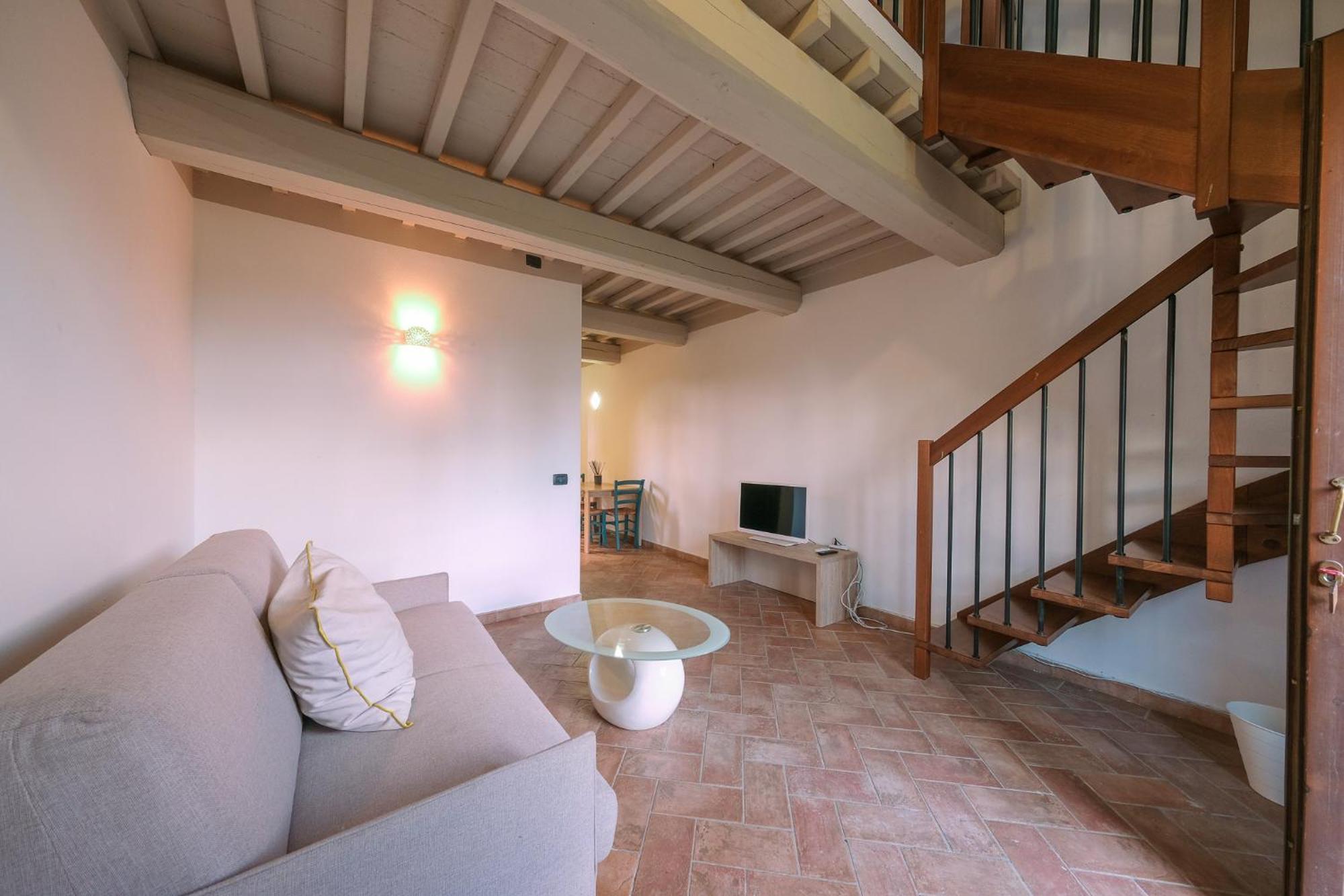 San Ruffino Apartments Lari Exterior photo